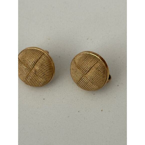 Vintage Avon Gold Button Clip on Earrings - Picture 1 of 2